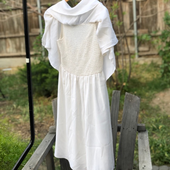 ❌SOLD TO THEREALREAL🚫 Alice + Olivia silk dress - Picture 3 of 6